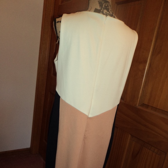 Dress - Picture 5 of 6